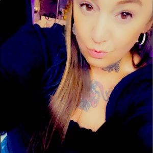 Meet your Posher, Connie